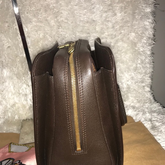 Louis Vuitton Triana - Picture 10 of 13